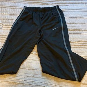 Nike athletic style pants